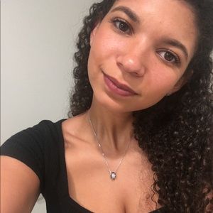 Meet your Posher, Tari